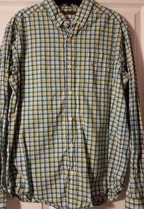 Men's Columbia long sleeve button up plaid shirt.